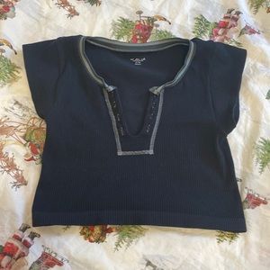 M/L out from under go for gold top black